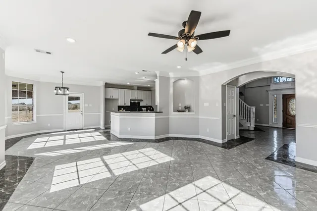 $799,000 | 33 Chandlers Way, Huntsville, TX 77320