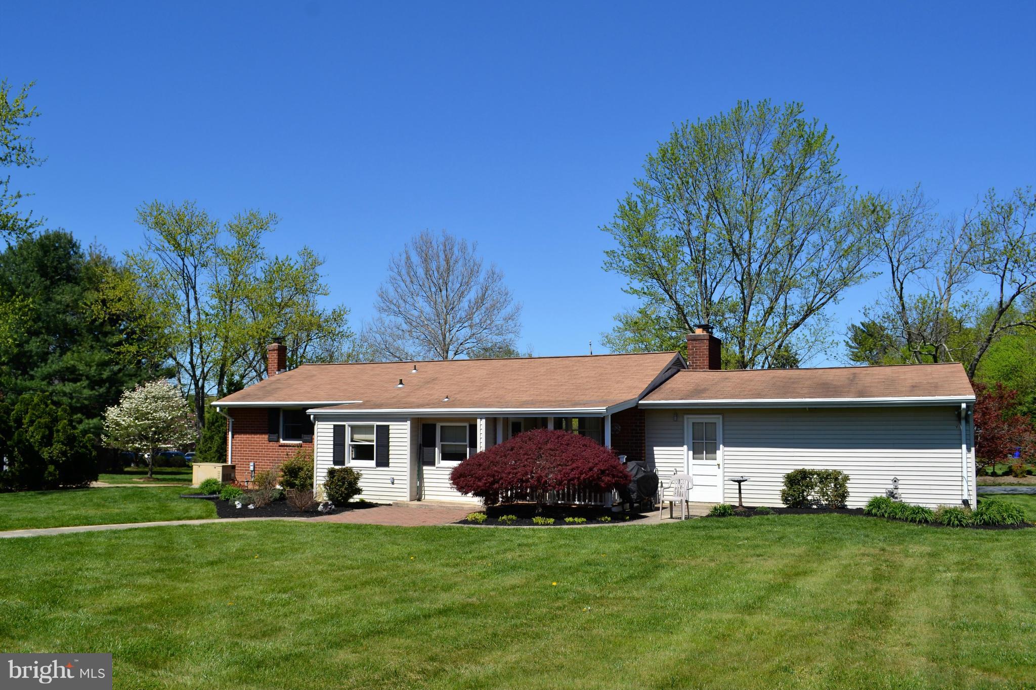 6421 Chell Road Columbia, MD 21044 - Photo 22 of 25 a view of a house with a garden