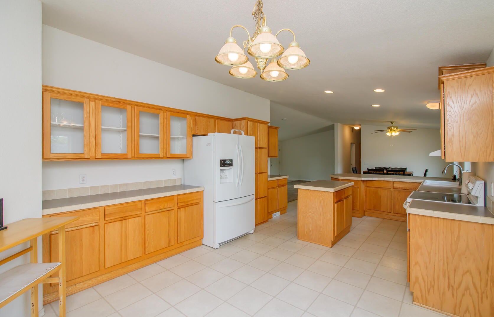 1328 Gibbon Road Central Point, OR 97502 - Photo 12 of 33 12