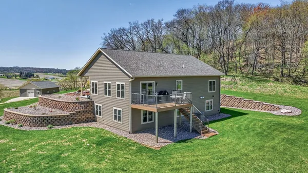 $749,900 | N9370 County Rd P, Blair, WI 54616