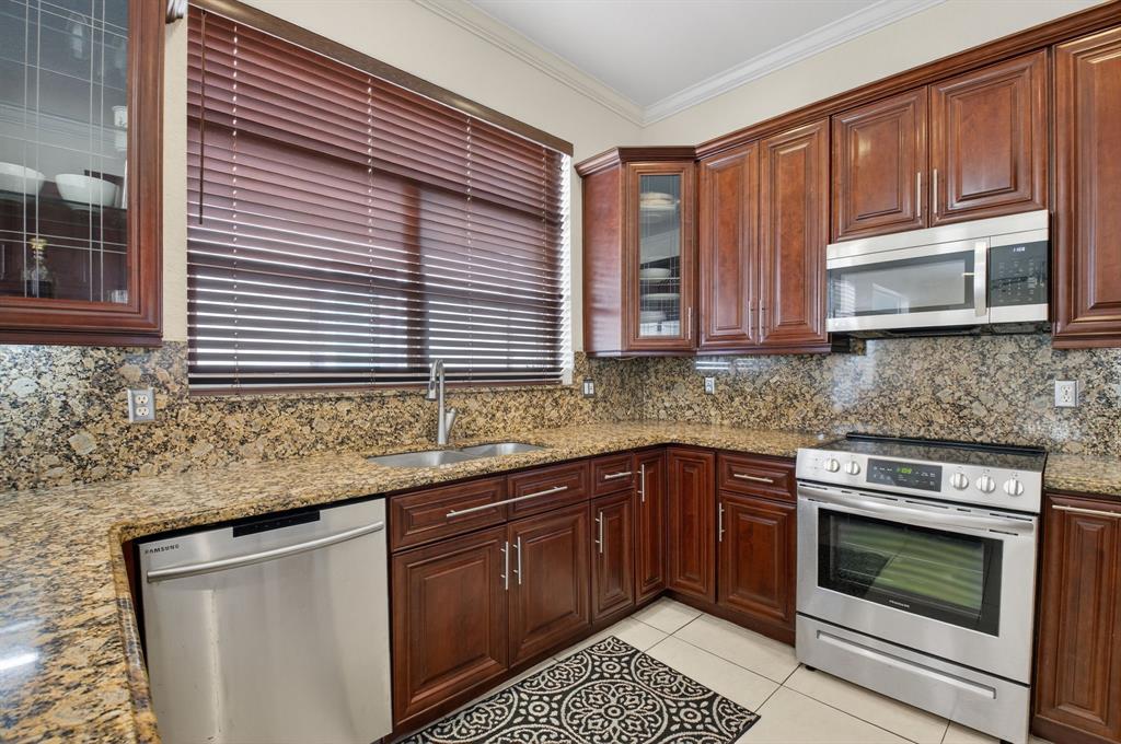 9696 Vineyard Court Boca Raton, FL 33428 - Photo 15 of 35