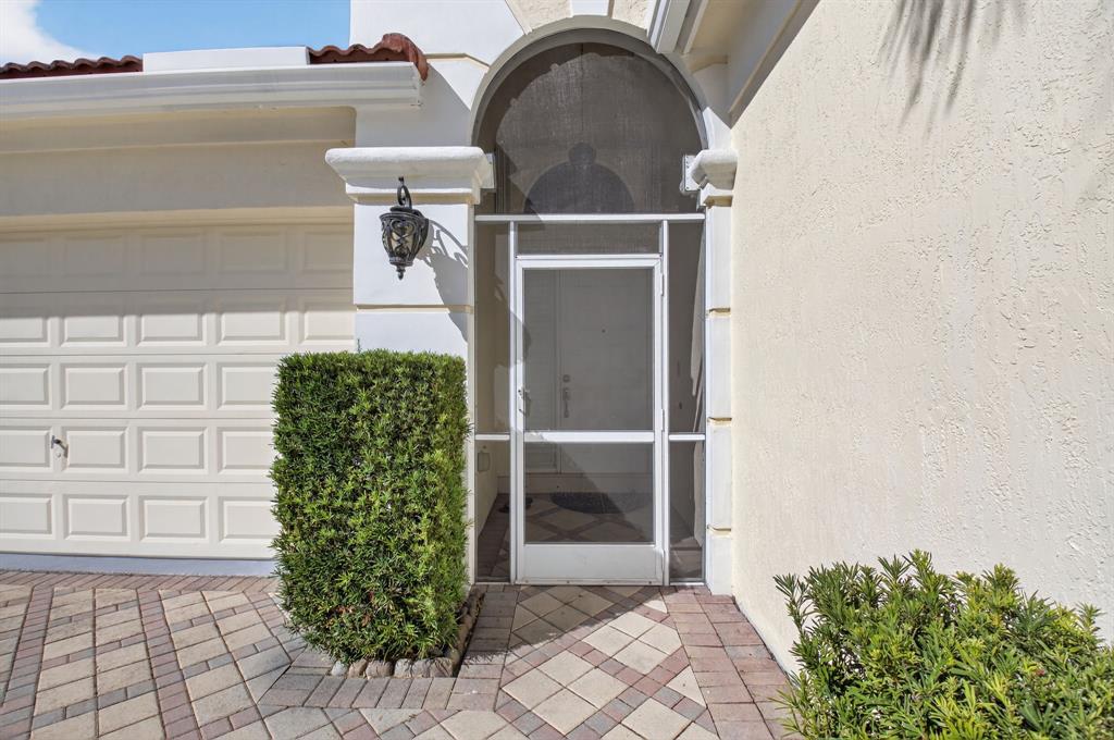 9696 Vineyard Court Boca Raton, FL 33428 - Photo 4 of 35