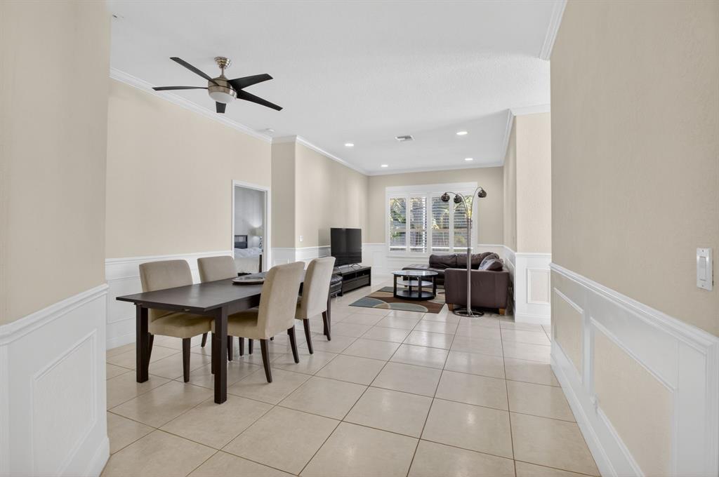 9696 Vineyard Court Boca Raton, FL 33428 - Photo 6 of 35