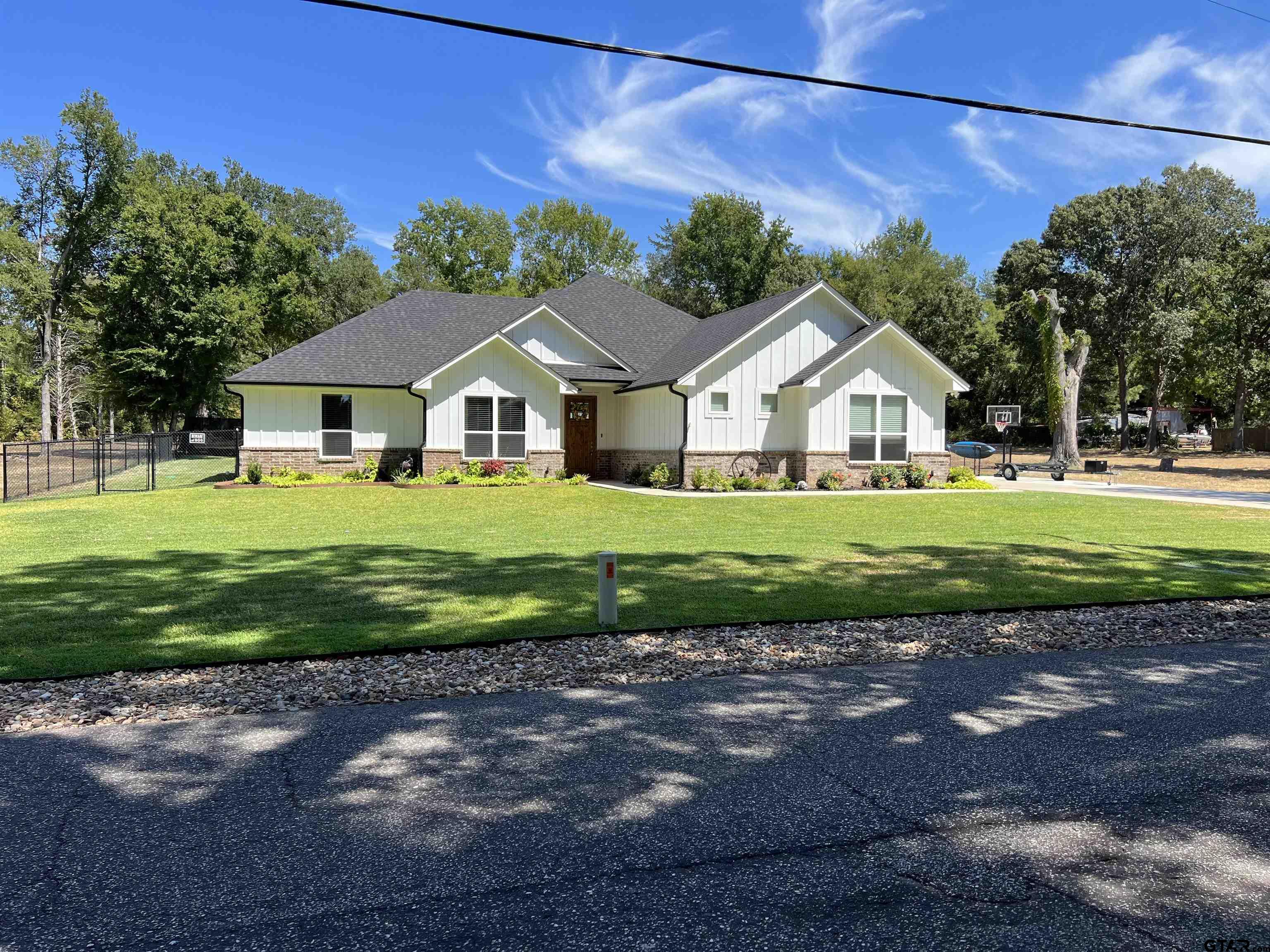 11561 Cr 137 Flint Tx