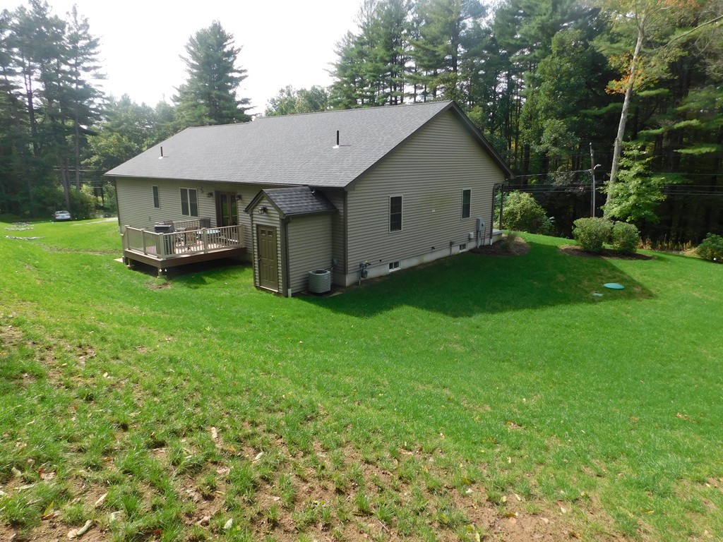 929 Shaker Road, Unit 24 Westfield, MA 01085 - Photo 2 of 28 Gallery Image 2