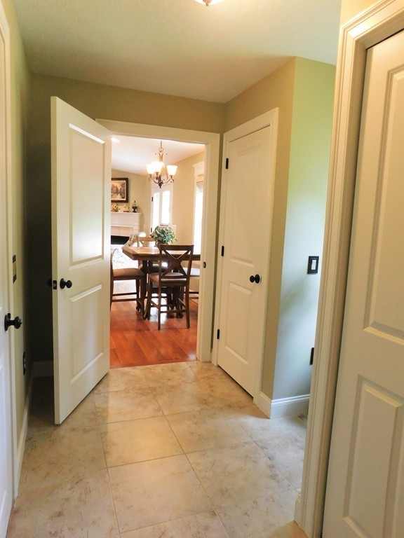 929 Shaker Road, Unit 24 Westfield, MA 01085 - Photo 5 of 28 Gallery Image 5