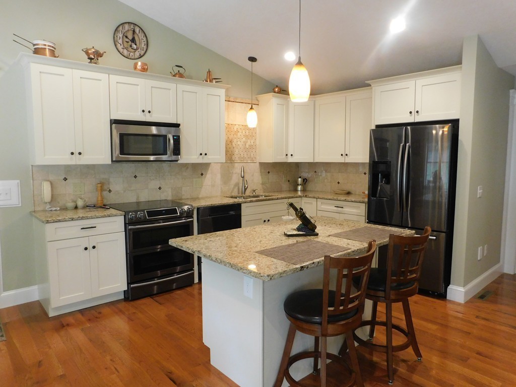 929 Shaker Road, Unit 24 Westfield, MA 01085 - Photo 7 of 28 Gallery Image 7