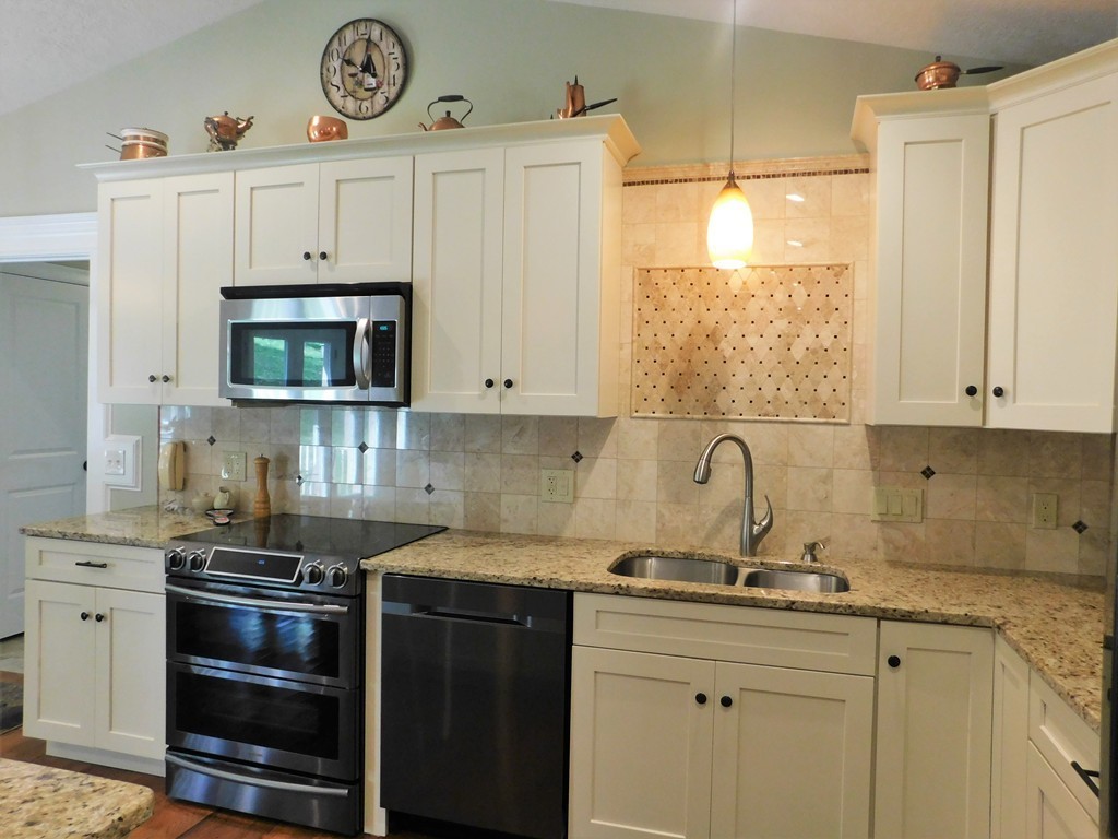 929 Shaker Road, Unit 24 Westfield, MA 01085 - Photo 8 of 28 Gallery Image 8