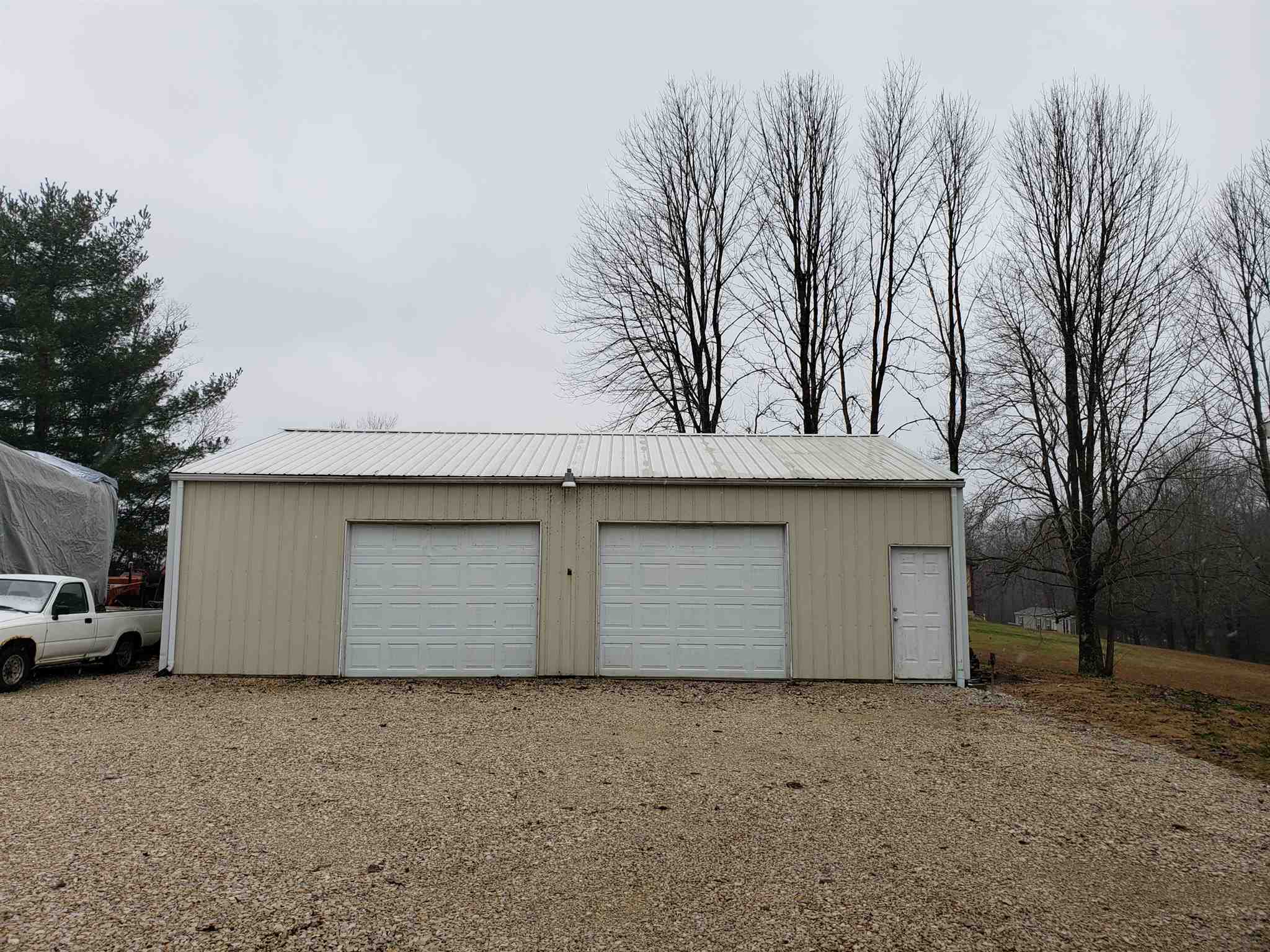 1582 South Jackson Pike Springville, IN 47462 - Photo 3 of 29 Gallery Image 3