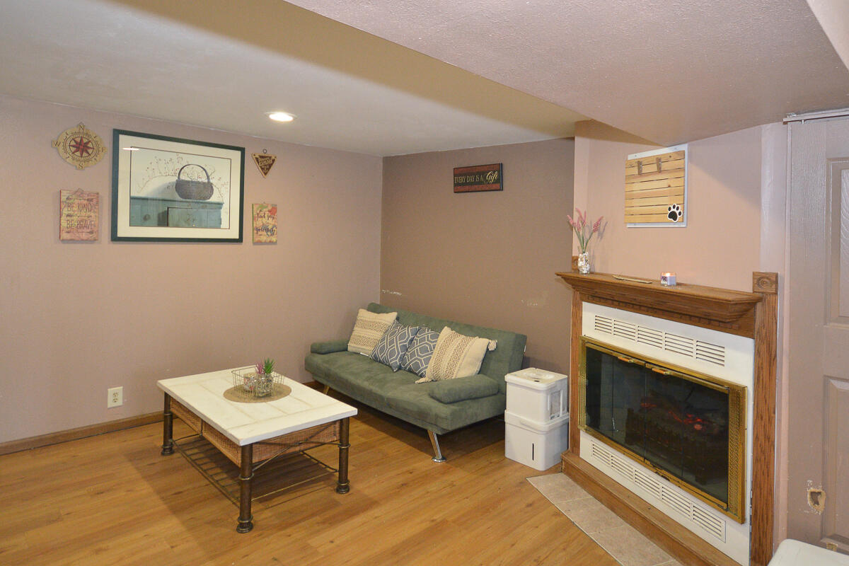 9680 South Enzian Road Delton, MI 49046 - Photo 15 of 40 9680sEnzian_15
