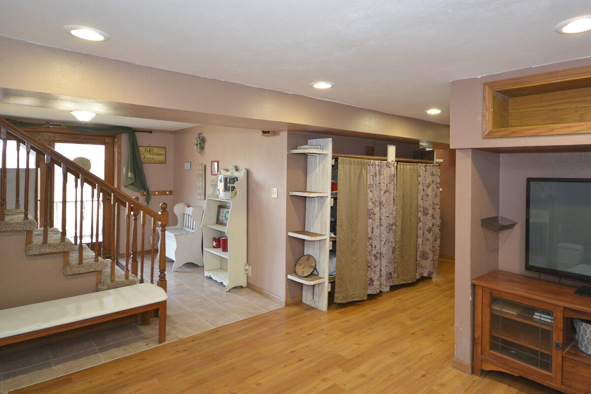9680 South Enzian Road Delton, MI 49046 - Photo 16 of 40 9680sEnzian_16