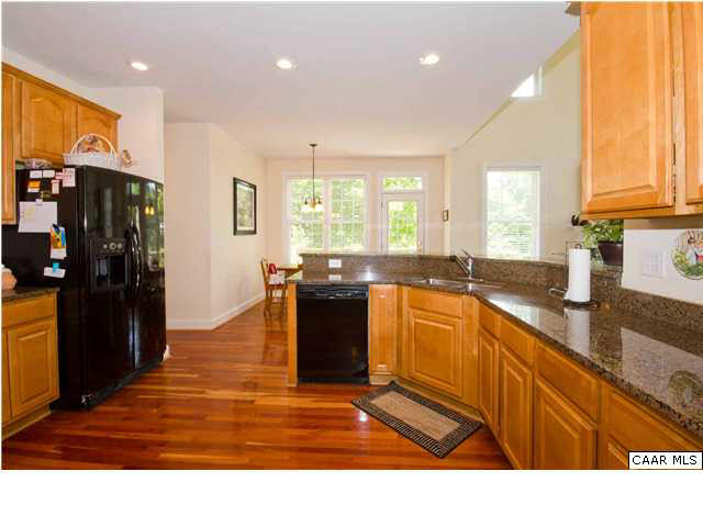 246 Sclaters Ford Road Palmyra, VA 22963 - Photo 10 of 32 Lovely Kitchen with Granite, Maple Cabinetry, Kenmore Elite Appliances