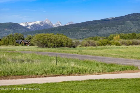 $1,995,000 | 6322 Fox Springs Drive, Victor, ID 83455