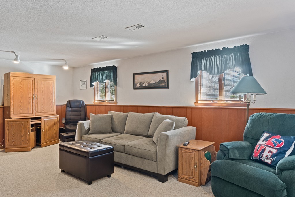 28 Whitney Road Peabody, MA 01960 - Photo 21 of 30 Gallery Image 21