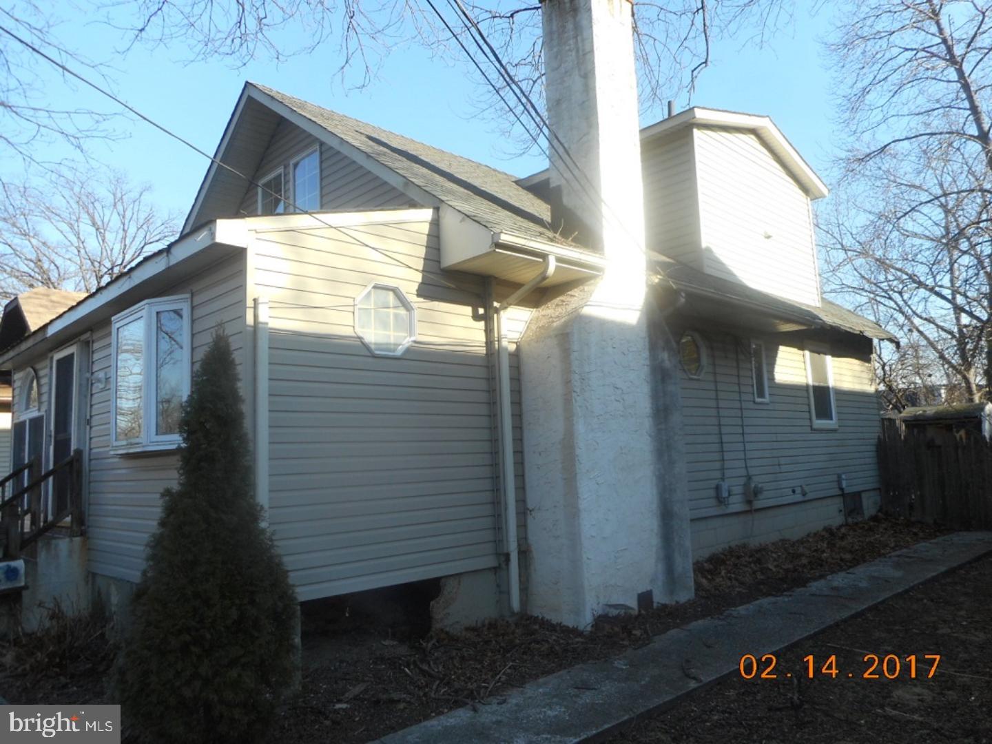 10 West Spring Garden Street Palmyra, NJ 08065 - Photo 2 of 10 Exterior Side