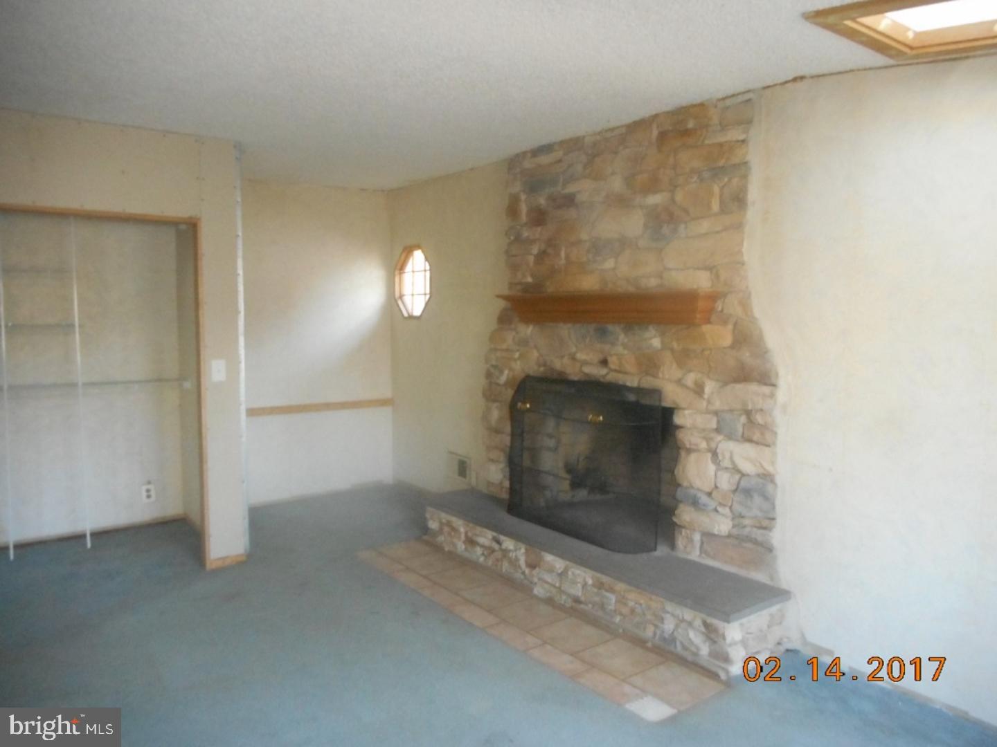 10 West Spring Garden Street Palmyra, NJ 08065 - Photo 6 of 10 Bedroom - Main