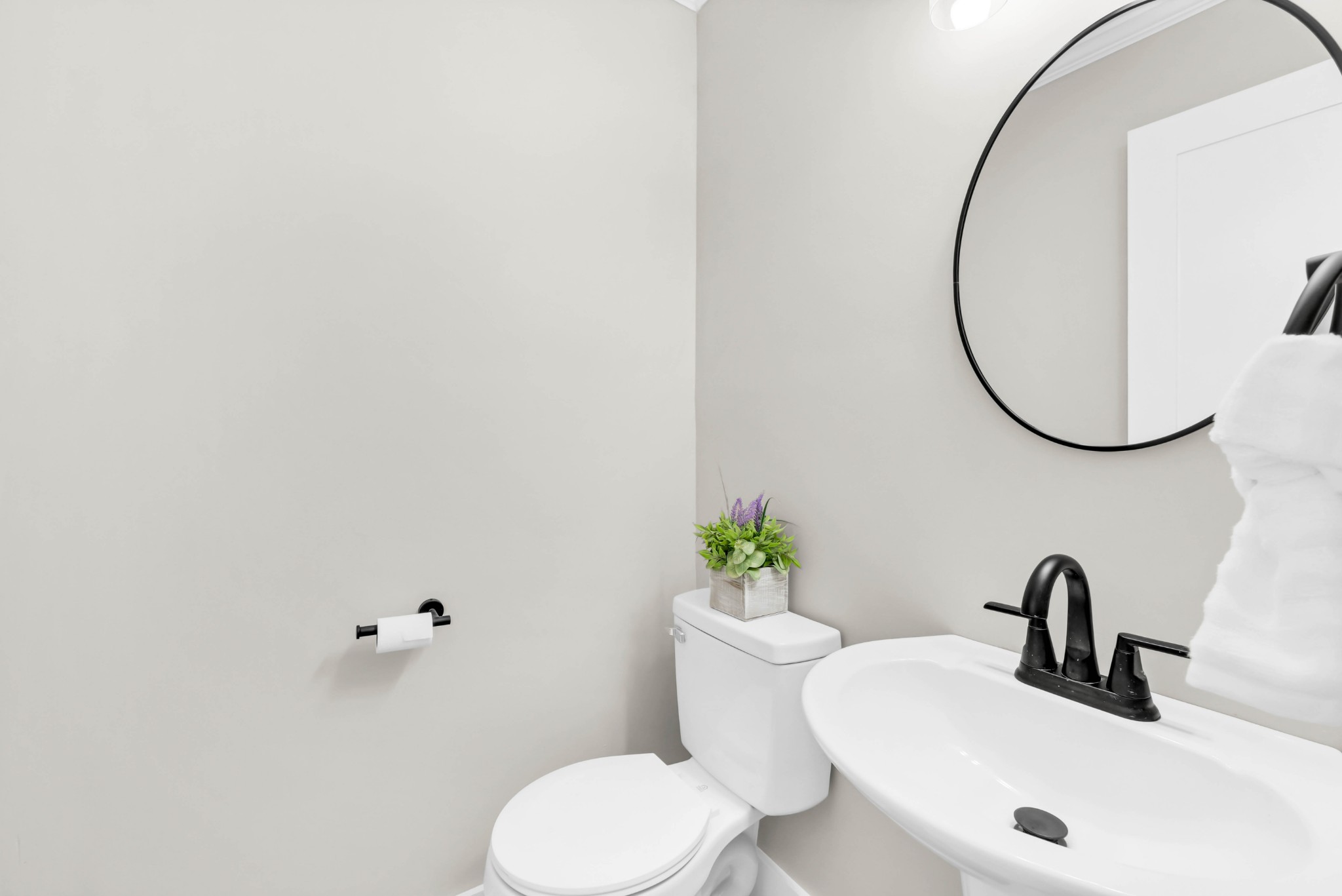 219 Jordan Road Clarksville, TN 37042 - Photo 14 of 22 a bathroom with a sink and a mirror