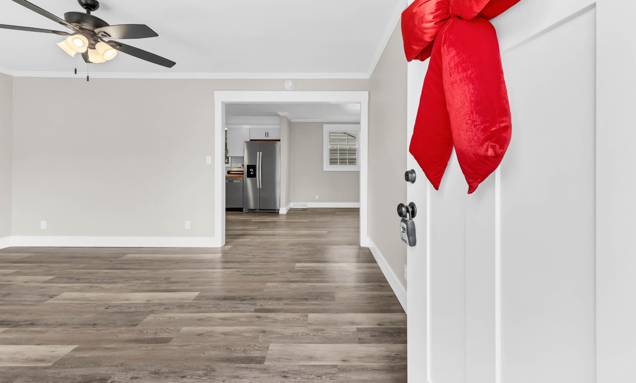 219 Jordan Road Clarksville, TN 37042 - Photo 3 of 22 a view of a hallway with wooden floor and entryway