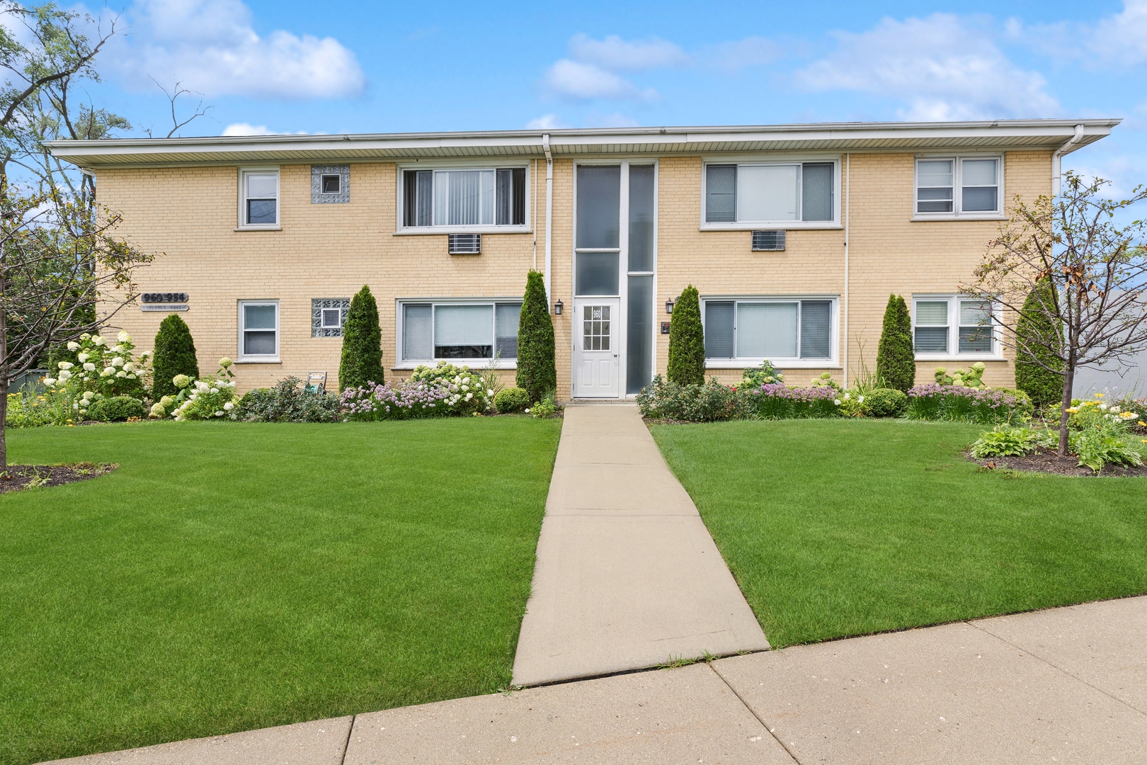960 Shermer Road, Unit 10 Glenview, IL 60025 - Photo 1 of 16