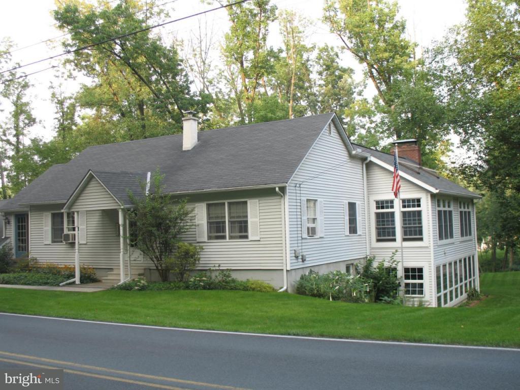 1762 Quarry Road Lebanon, PA 17046 - Photo 1 of 12 Gallery Image 1