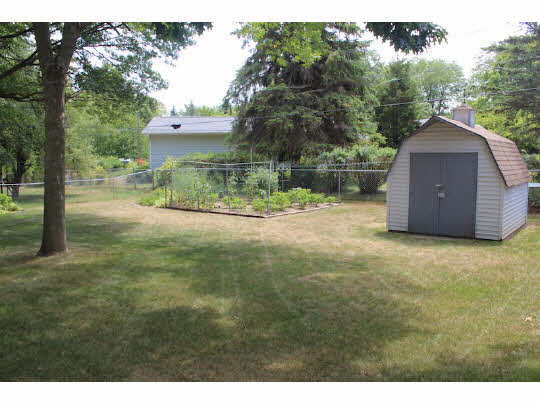 4807 Mohawk Road Rockford, IL 61107 - Photo 9 of 11 a view of a outdoor space