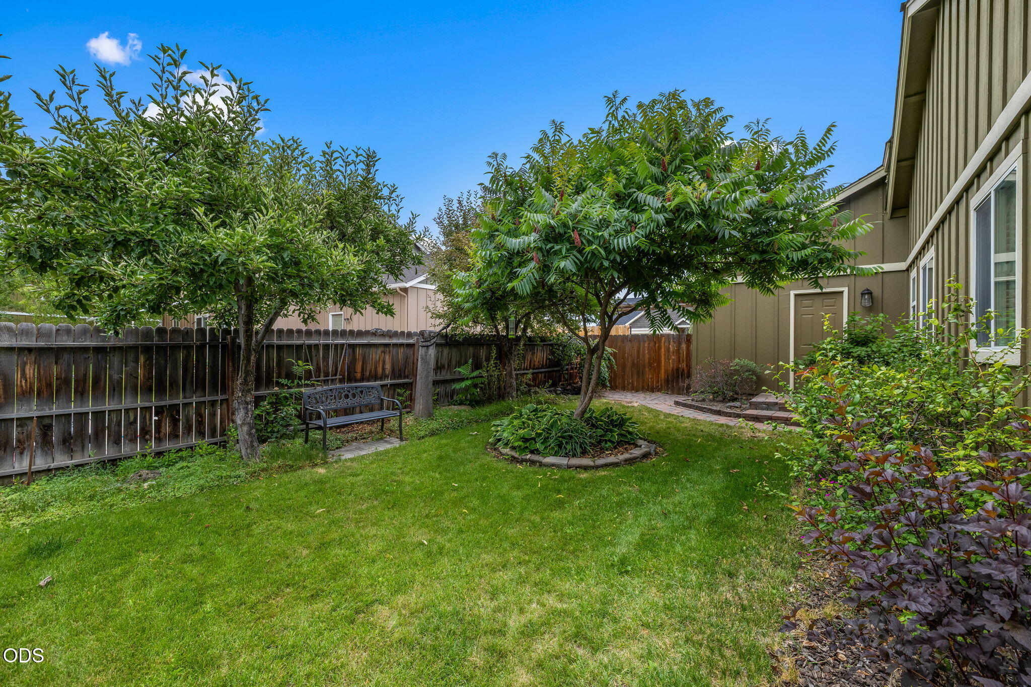 2041 Southwest Obsidian Avenue Redmond, OR 97756 - Photo 37 of 49