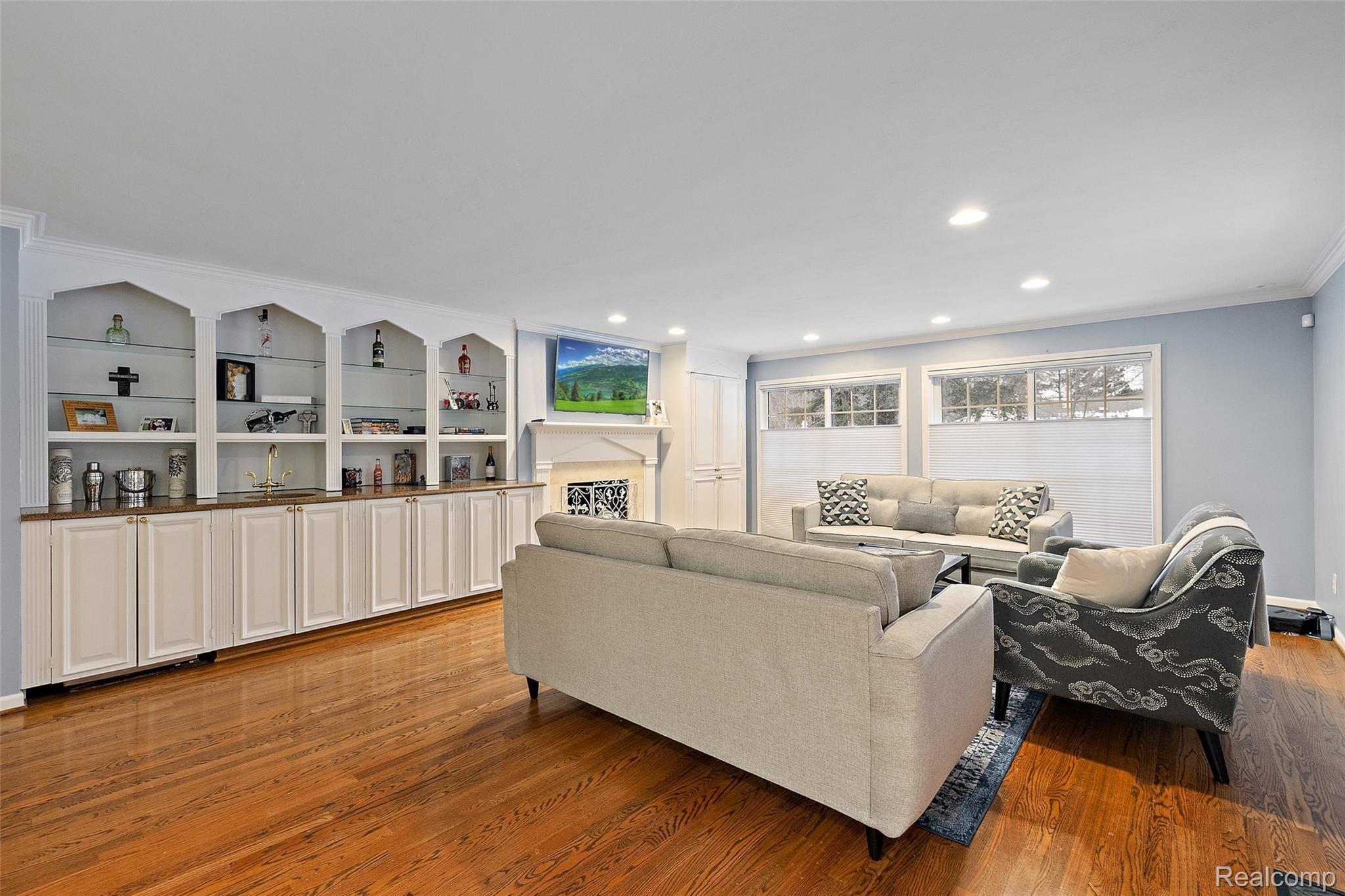 5340 Chicago Road Warren, MI 48092 - Photo 15 of 54 5340 Chicago Rd Interior-8.jpg