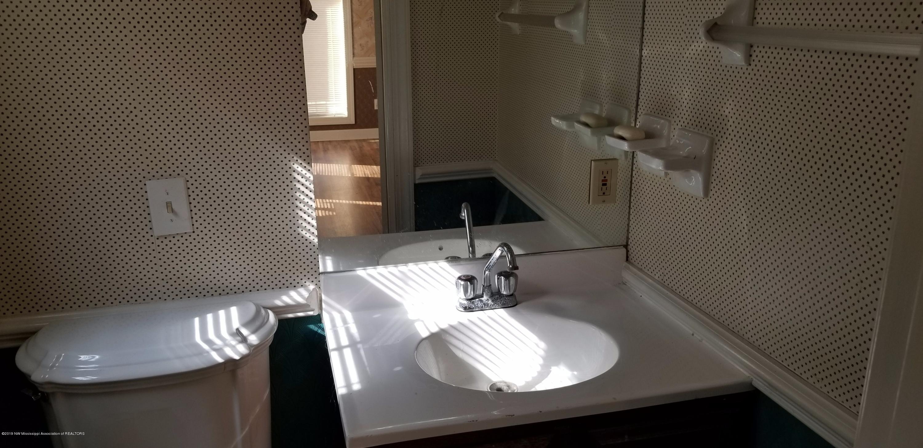 2128 North Red Banks Road Byhalia, MS 38611 - Photo 12 of 13 20190311_154020