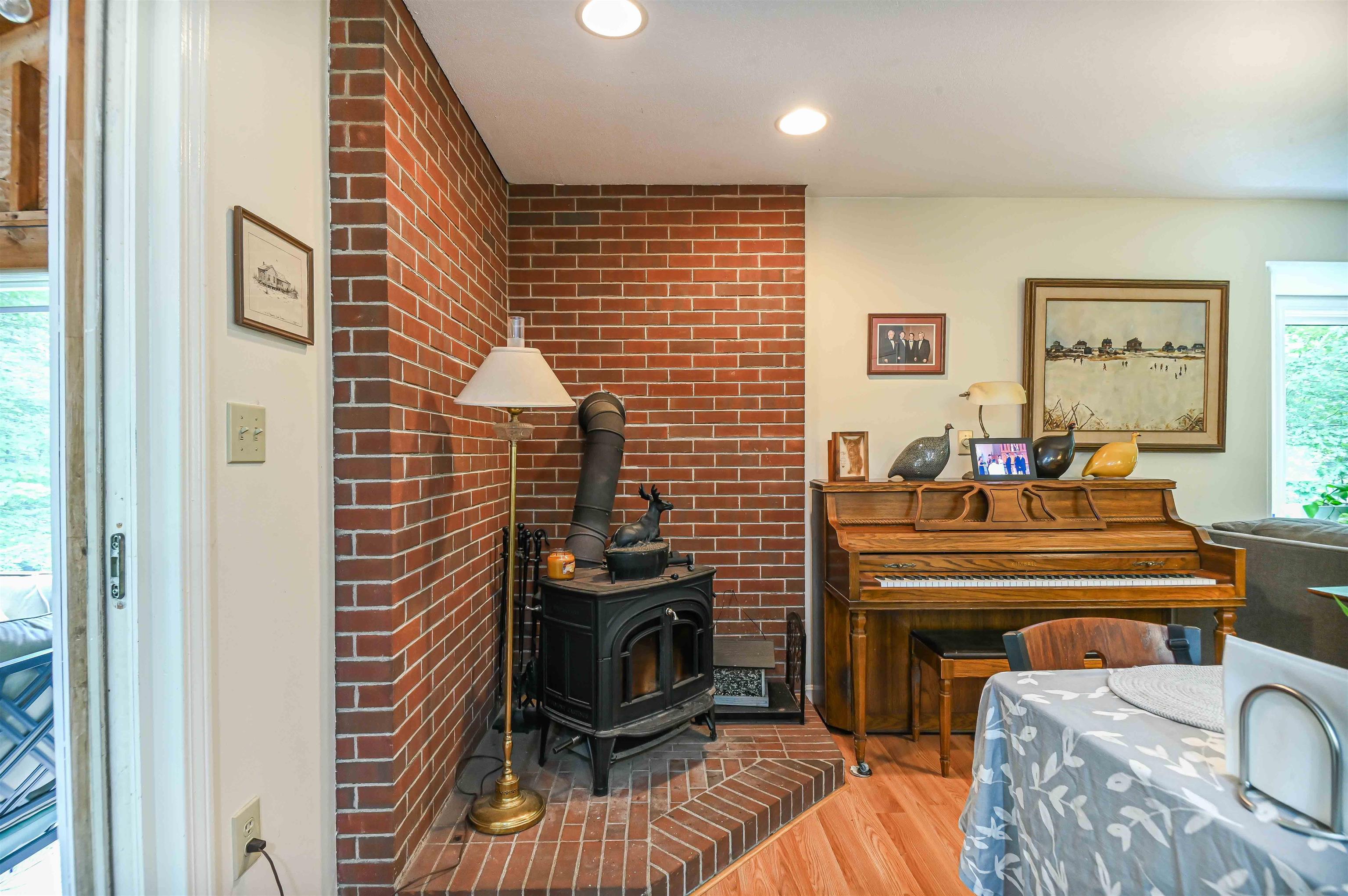 18 Robinson Road Bow, NH 03304 - Photo 5 of 58