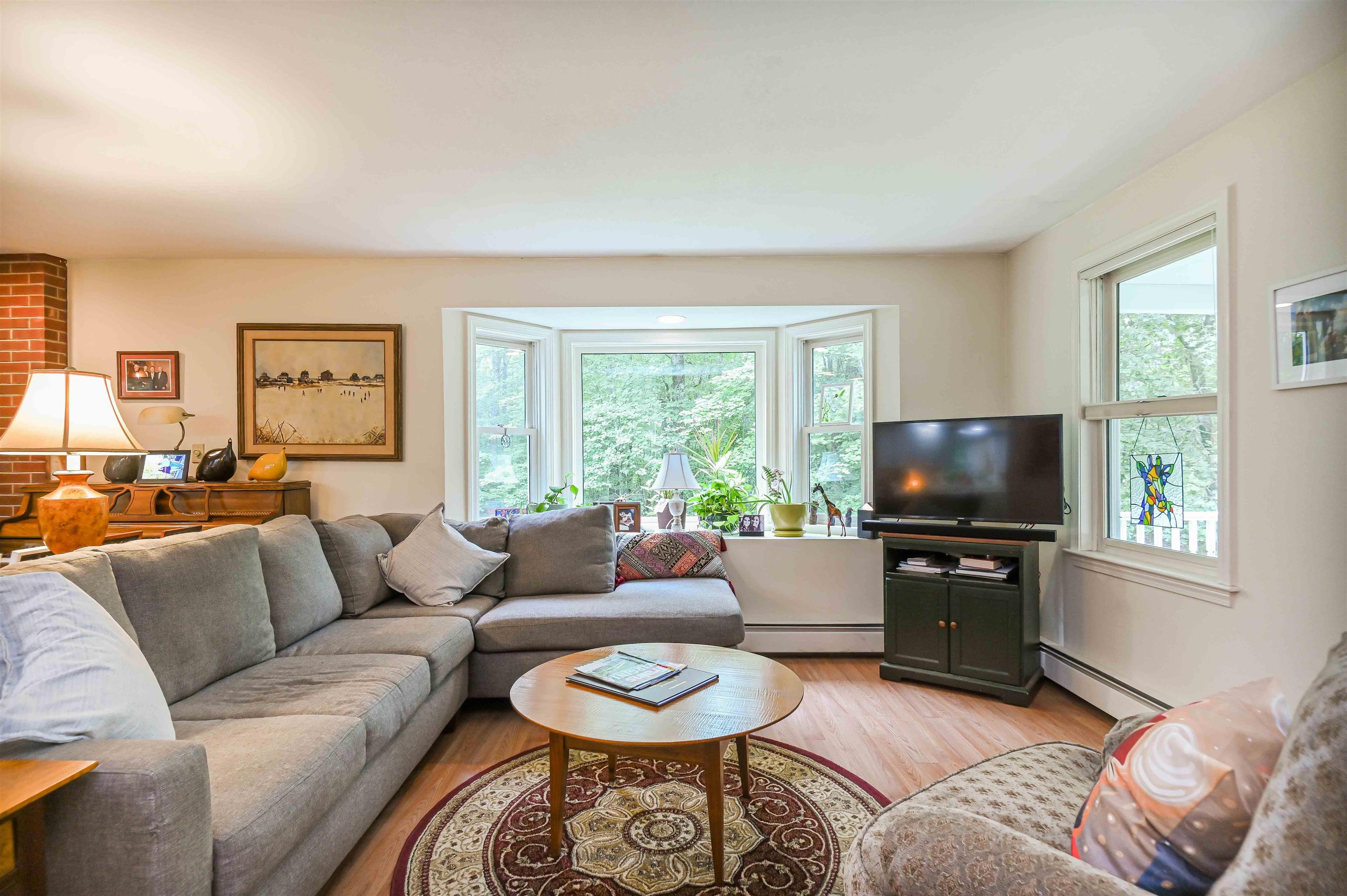 18 Robinson Road Bow, NH 03304 - Photo 7 of 58