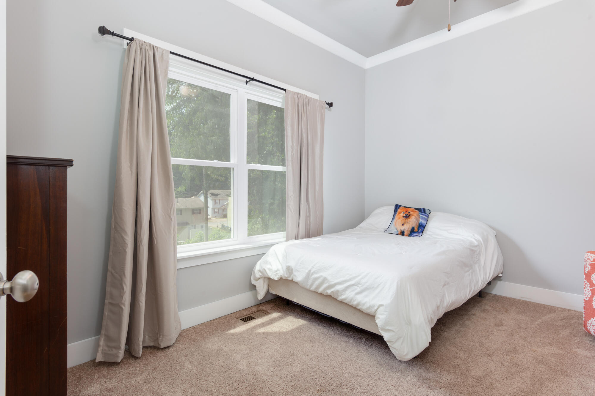 1027 Winthrop Street Chattanooga, TN 37405 - Photo 14 of 22 Guest Bed 1