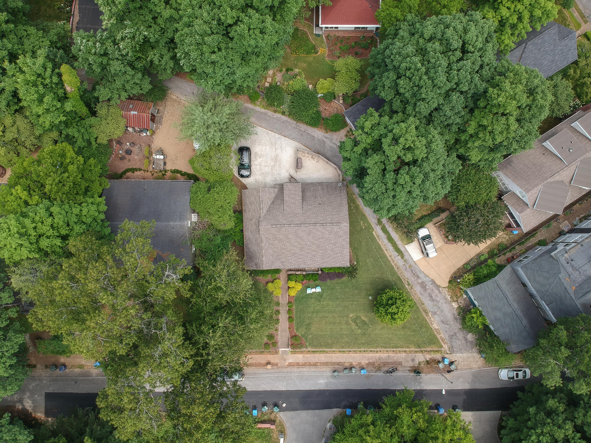 1027 Winthrop Street Chattanooga, TN 37405 - Photo 5 of 22 Aerial 2
