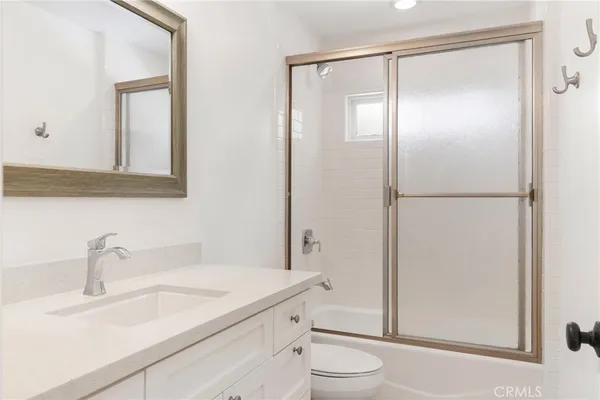 $4,400 | 384 16th Place, Unit B, Costa Mesa, CA 92627