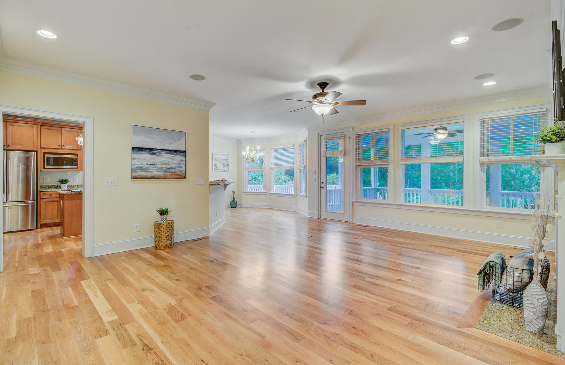 347 Commonwealth Road Mount Pleasant, SC 29466 - Photo 22 of 61 13