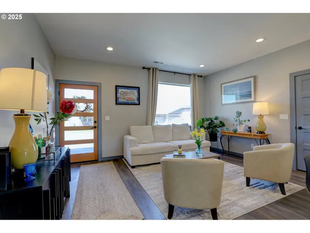 $549,000 | 110 Southshore Avenue, The Dalles, OR 97058