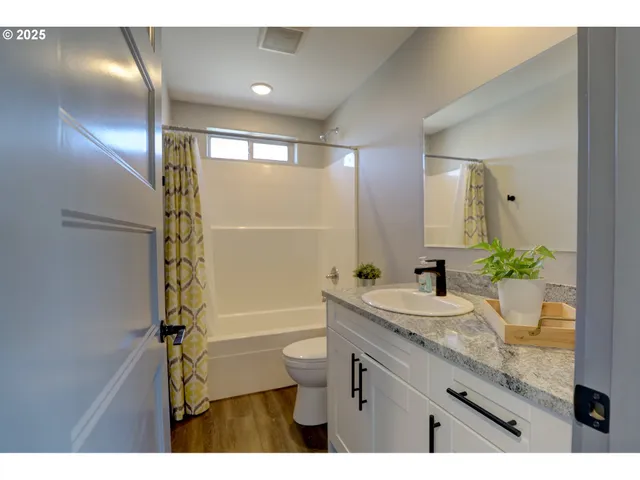 $549,000 | 110 Southshore Avenue, The Dalles, OR 97058