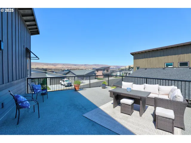 $549,000 | 110 Southshore Avenue, The Dalles, OR 97058