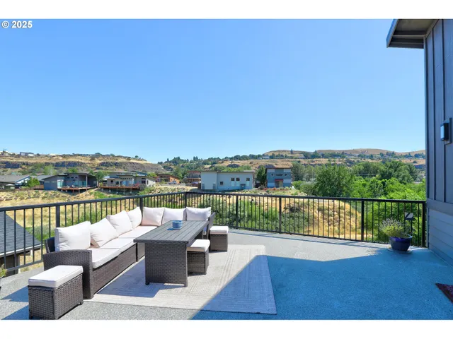 $549,000 | 110 Southshore Avenue, The Dalles, OR 97058