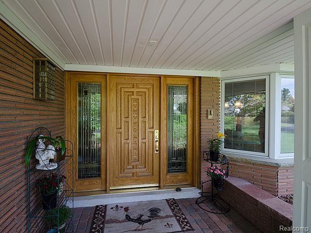 6435 Apple Orchard Lane Rochester Hills, MI 48306 - Photo 4 of 77