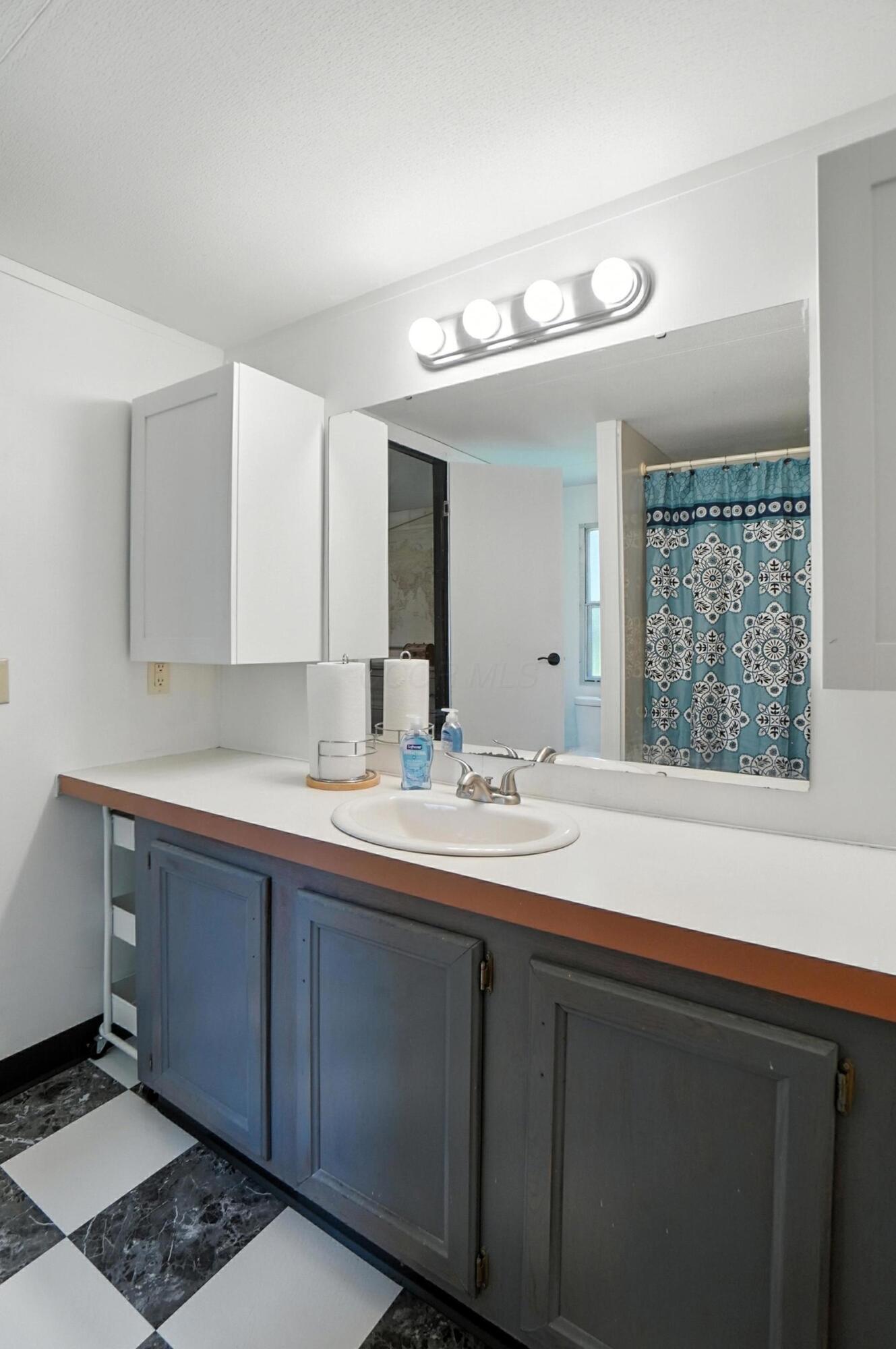 1891 Lake Road Northeast Lancaster, OH 43130 - Photo 25 of 52 Owner Suite - 1891 Lake Road NE, Lancaster, OH 43130