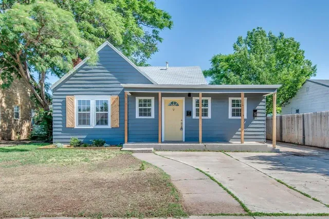 $1,600 | 1910 26th Street, Unit FRONT, Lubbock, TX 79411