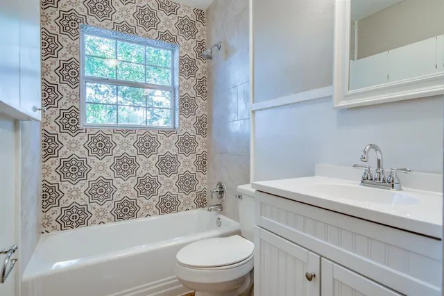 $1,600 | 1910 26th Street, Unit FRONT, Lubbock, TX 79411