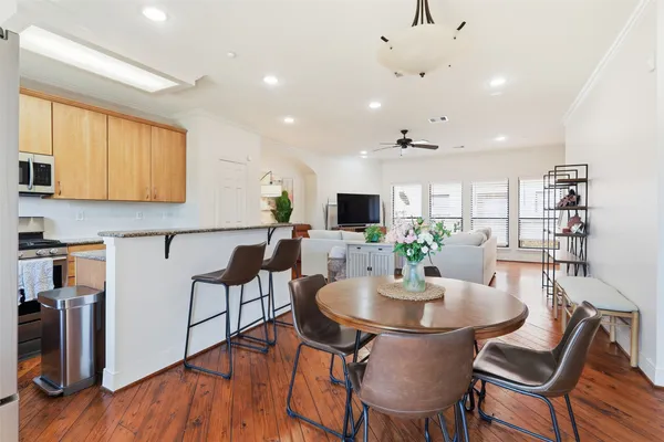 $295,000 | 2424 Navigation Boulevard, Unit D, Houston, TX 77003