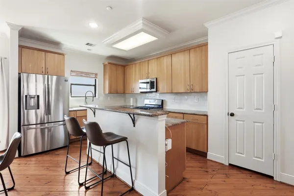 $295,000 | 2424 Navigation Boulevard, Unit D, Houston, TX 77003