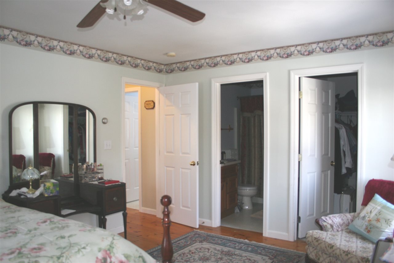219 Mile Slip Road Milford, NH 03055 - Photo 13 of 32