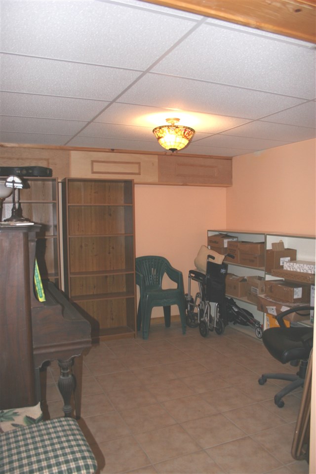 219 Mile Slip Road Milford, NH 03055 - Photo 20 of 32