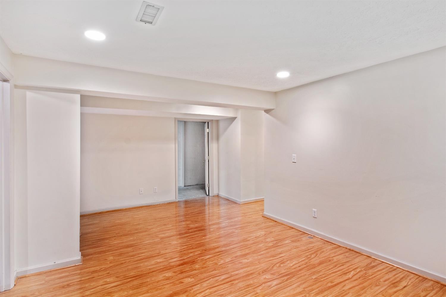 8639 Cox Road West Chester, OH 45069 - Photo 19 of 28 Gallery Image 19