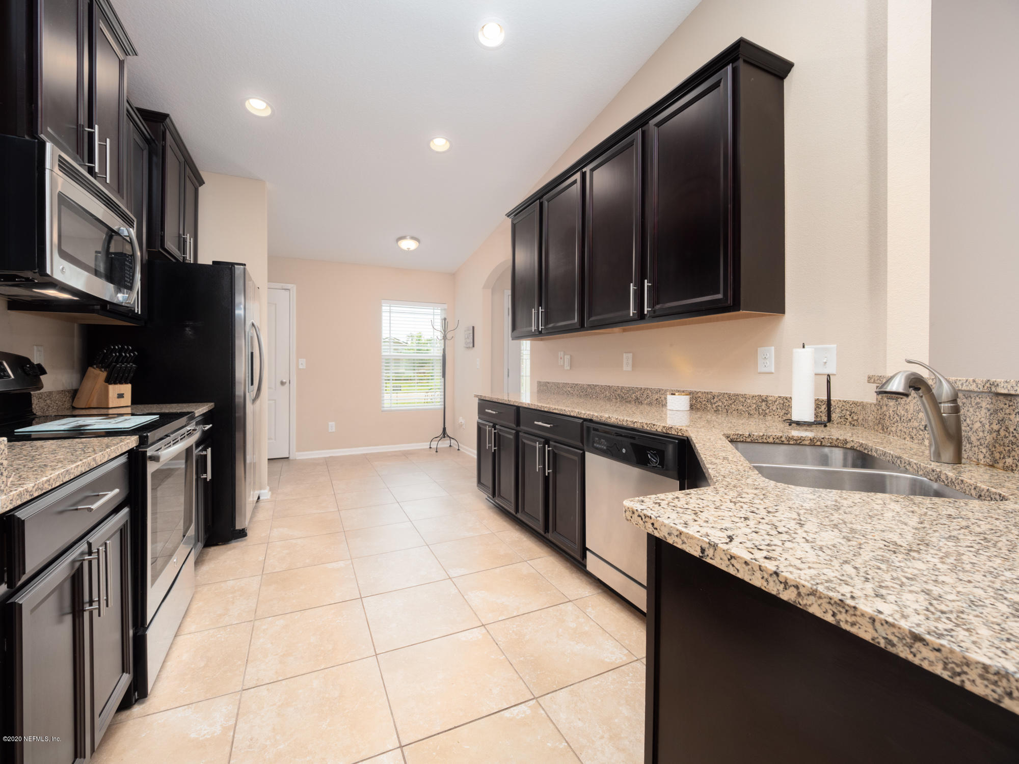 5725 Round Table Road Jacksonville, FL 32254 - Photo 12 of 26 5725_RoundTable-9