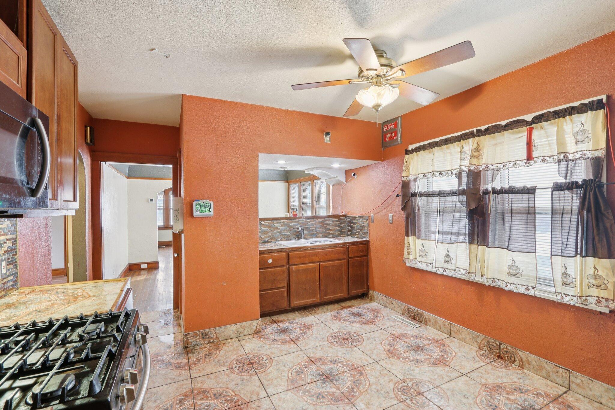 2503 North 48th Street Milwaukee, WI 53210 - Photo 14 of 37 19-web-or-mls-N 48th St-S2801-019