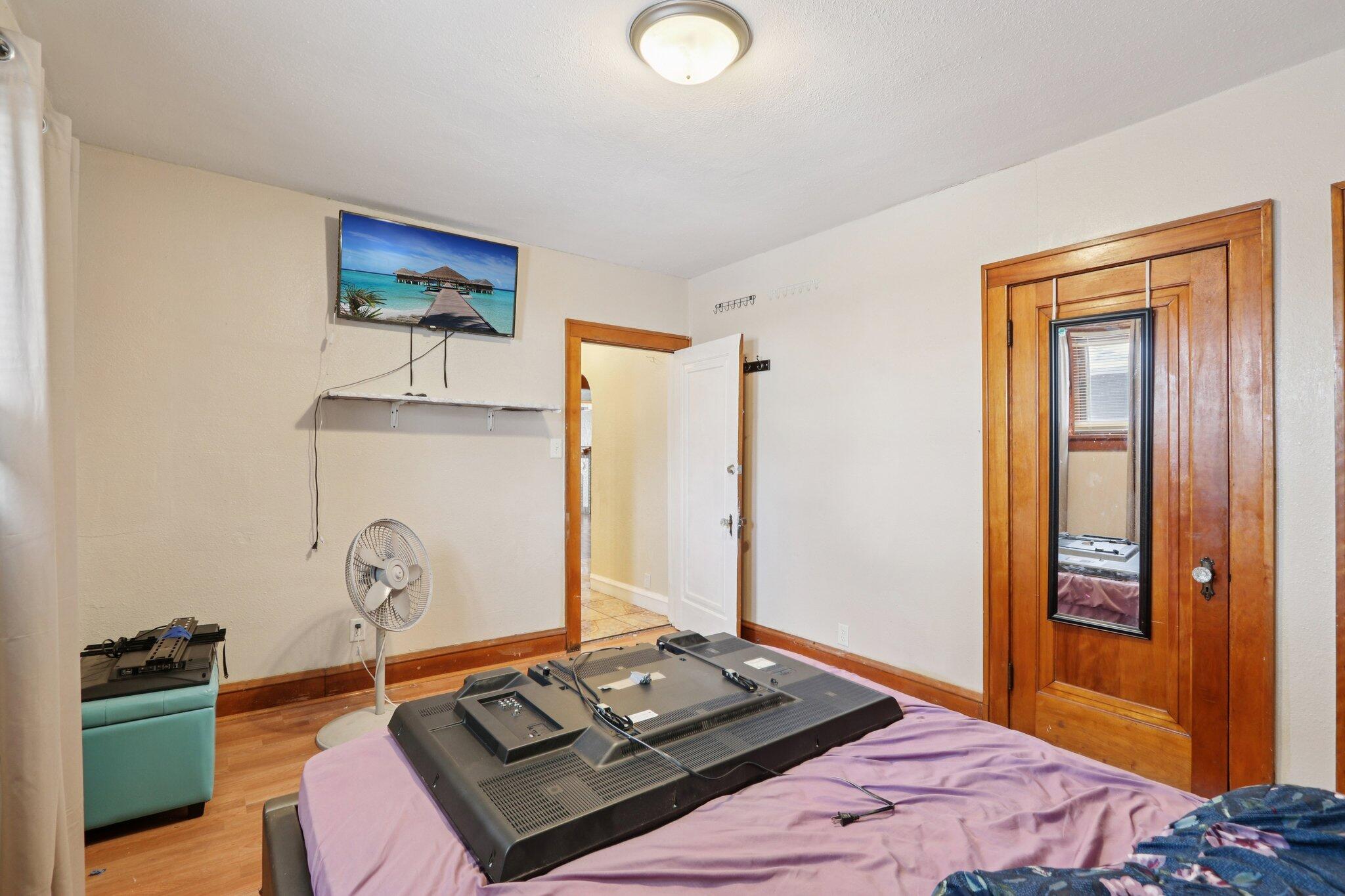 2503 North 48th Street Milwaukee, WI 53210 - Photo 21 of 37 26-web-or-mls-N 48th St-S2801-026